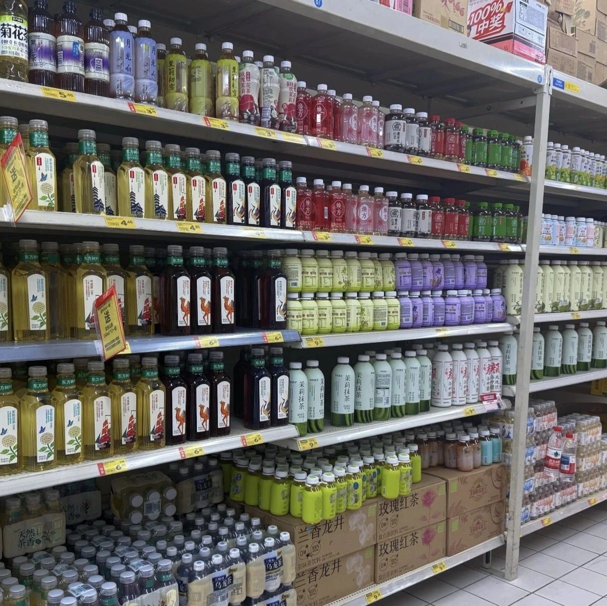 為什么煙酒店的C位，擺的都是水？